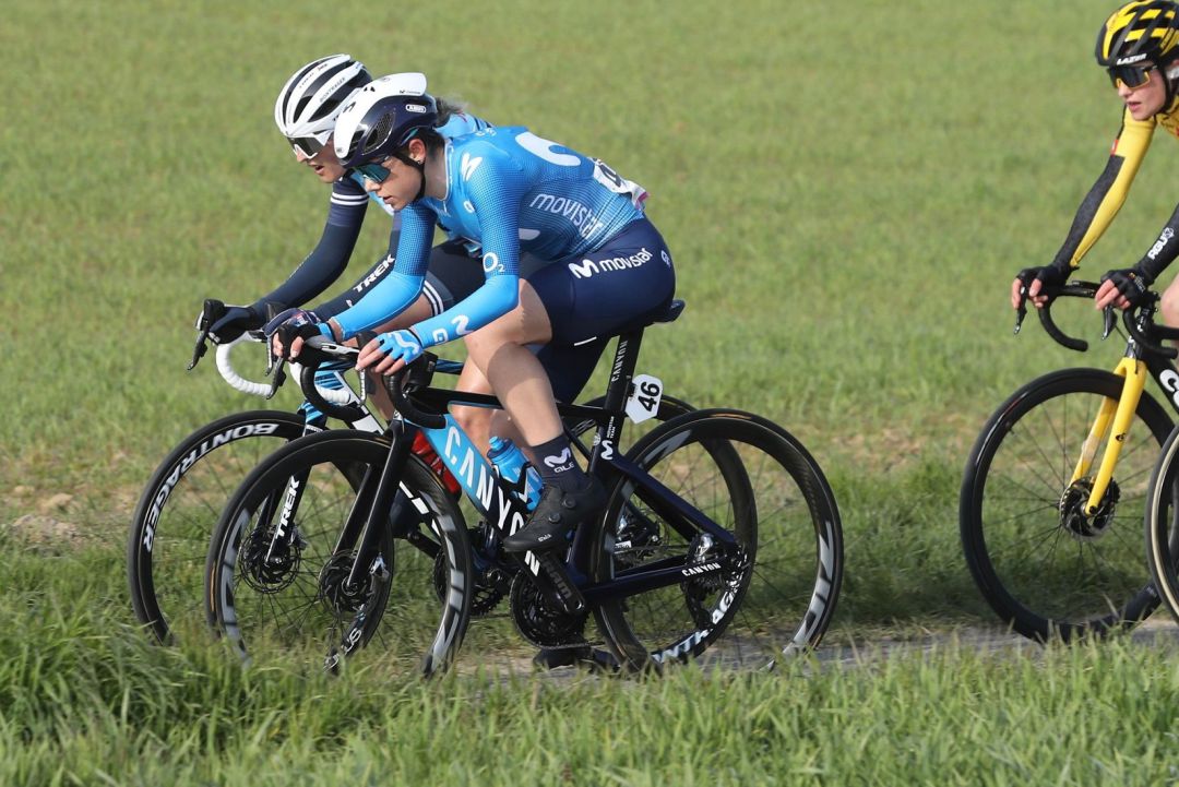 Sara Martín (Movistar Team) en el desarrollo de la prestigiosa Amstel Gold Race. Sara Martín (Movistar Team) en el desarrollo de la prestigiosa Amstel Gold Race.