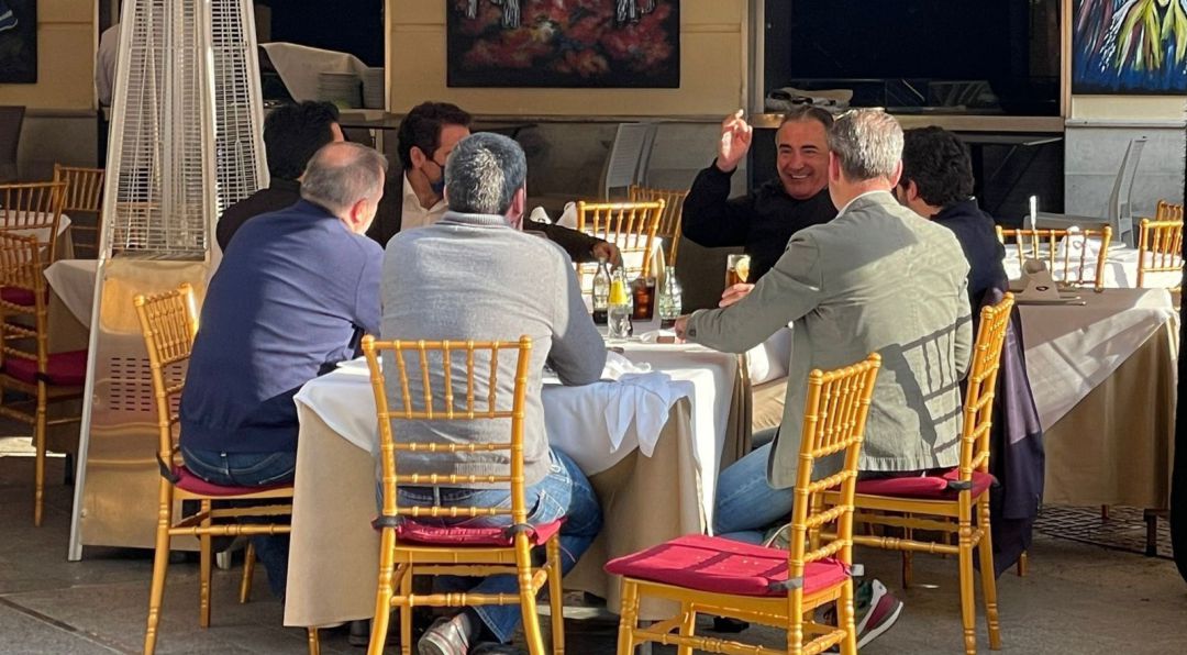 De izquierda a derecha: Teodoro García Egea, José Miguel Luengo, Antonio Abril, Antonio Luengo, Marcos Ortuño y Fernando López Miras De izquierda a derecha: Teodoro García Egea, José Miguel Luengo, Antonio Abril, Antonio Luengo, Marcos Ortuño y Fernando López Miras