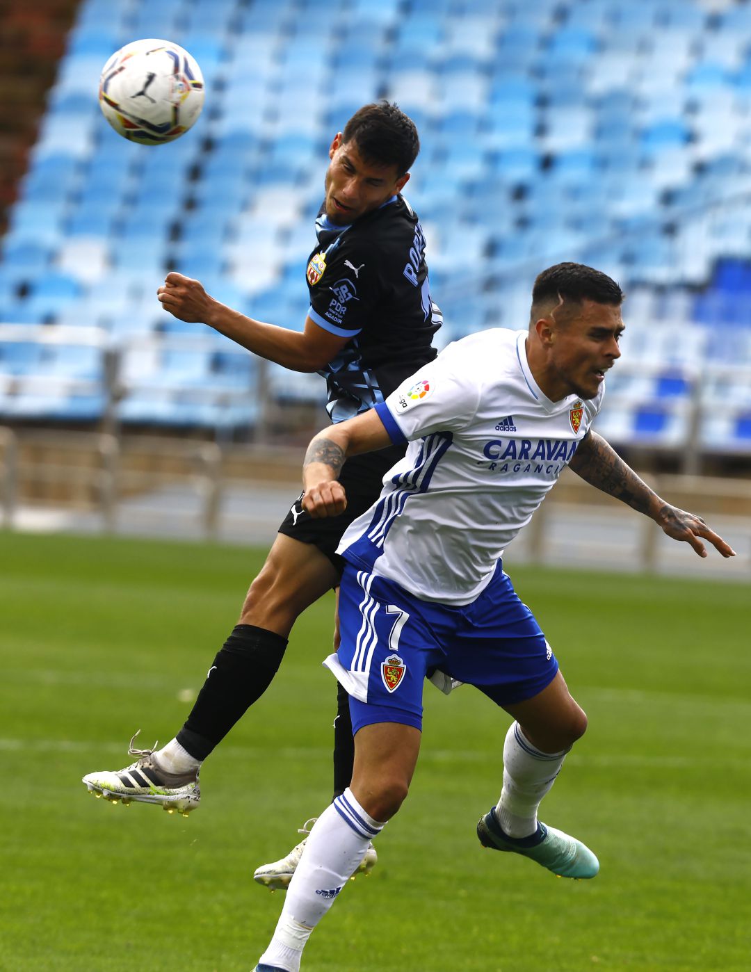 Roberto en el Zaragoza-Almería. Roberto en el Zaragoza-Almería.