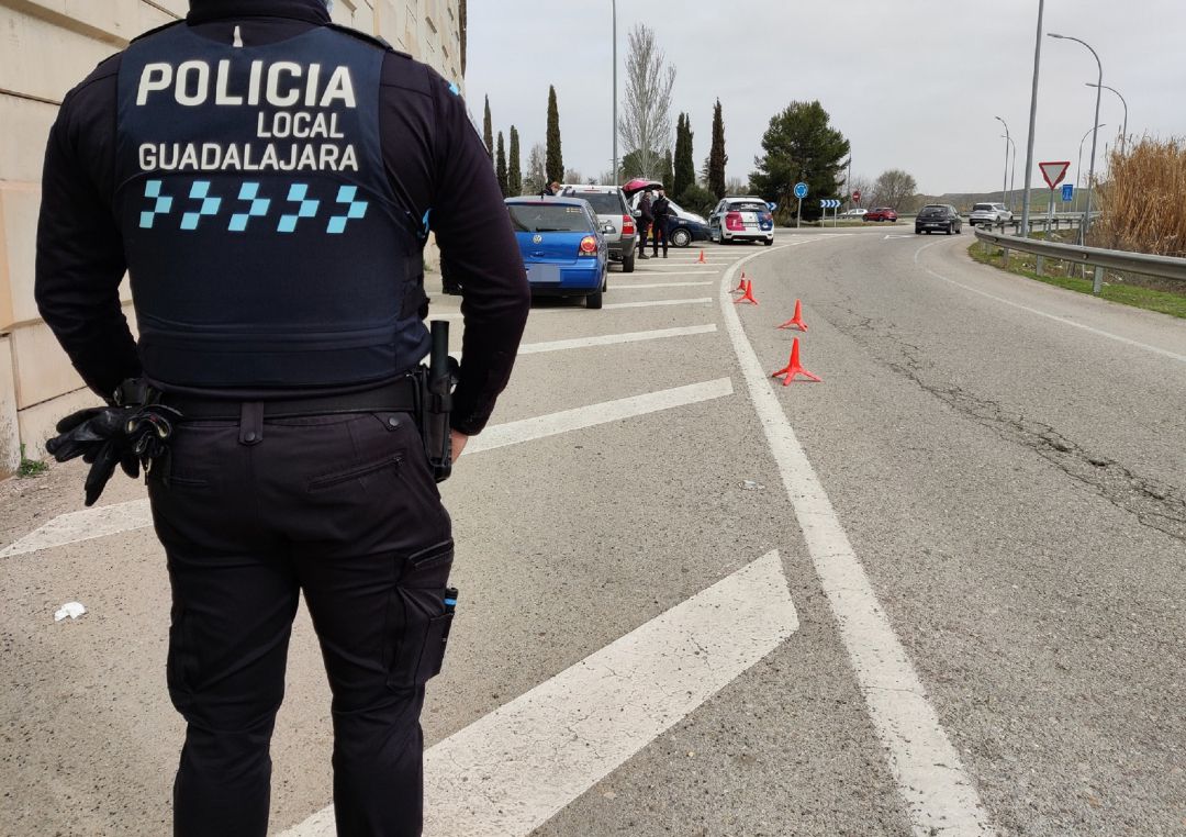 Agente de la policía local de Guadalajara Agente de la policía local de Guadalajara