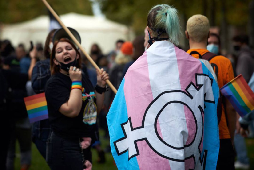 Preocupació entre les dones trans pel desproveïment d'hormones femenines a les farmàcies Preocupació entre les dones trans pel desproveïment d'hormones femenines a les farmàcies