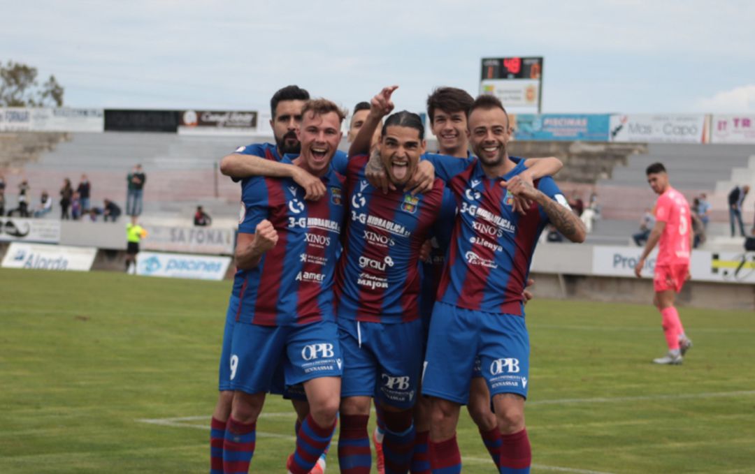 Celebración de un gol ante el CP Villarrobledo Celebración de un gol ante el CP Villarrobledo