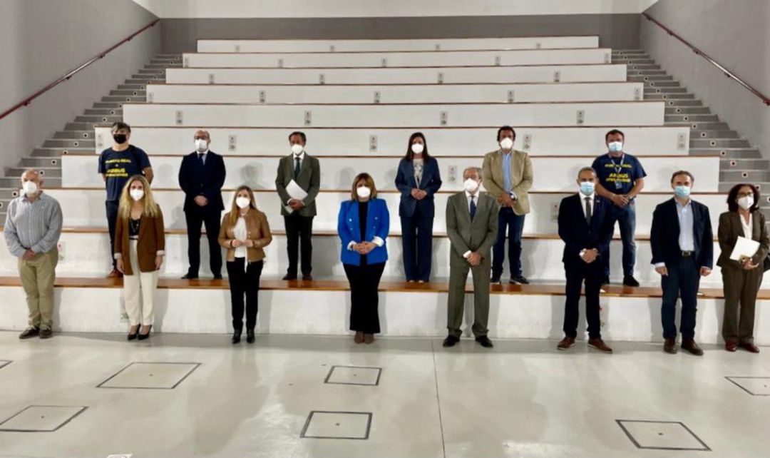 Todas las autoridades que han respaldado la convocatoria de la alcaldesa de Puerto Real Todas las autoridades que han respaldado la convocatoria de la alcaldesa de Puerto Real