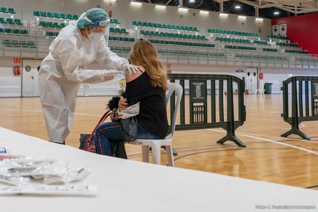 Vacunación en el pabellón Cabezo Beaza Vacunación en el pabellón Cabezo Beaza
