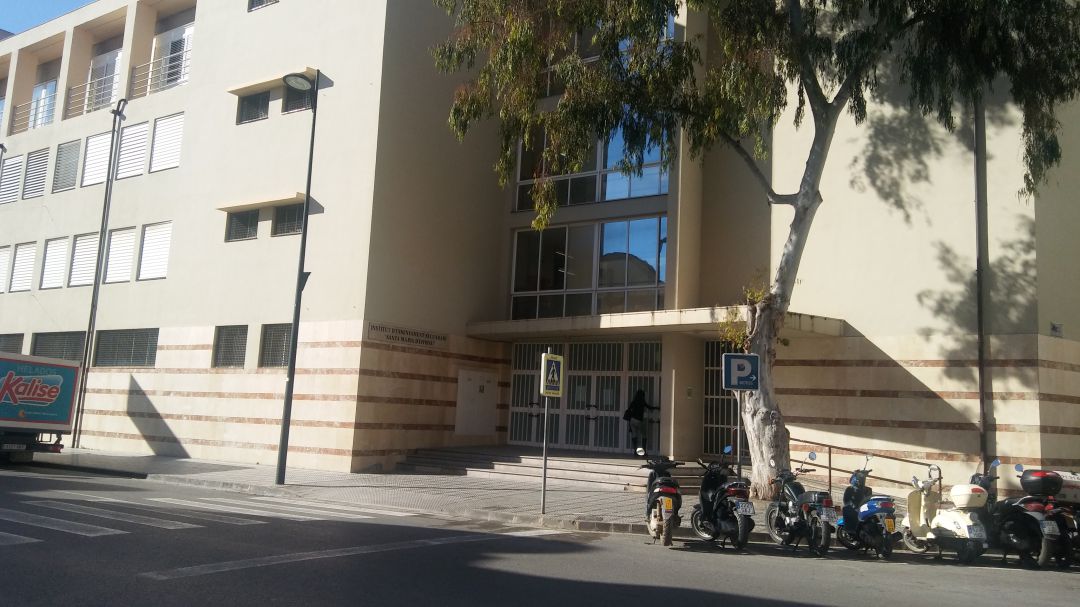 Imagen de un instituto de Ibiza Imagen de un instituto de Ibiza