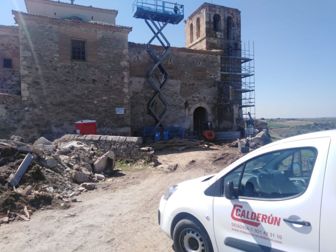 Primeros trabajos de recuperación del templo de Fuentes en Carbonero el Mayor (Segovia) Primeros trabajos de recuperación del templo de Fuentes en Carbonero el Mayor (Segovia)
