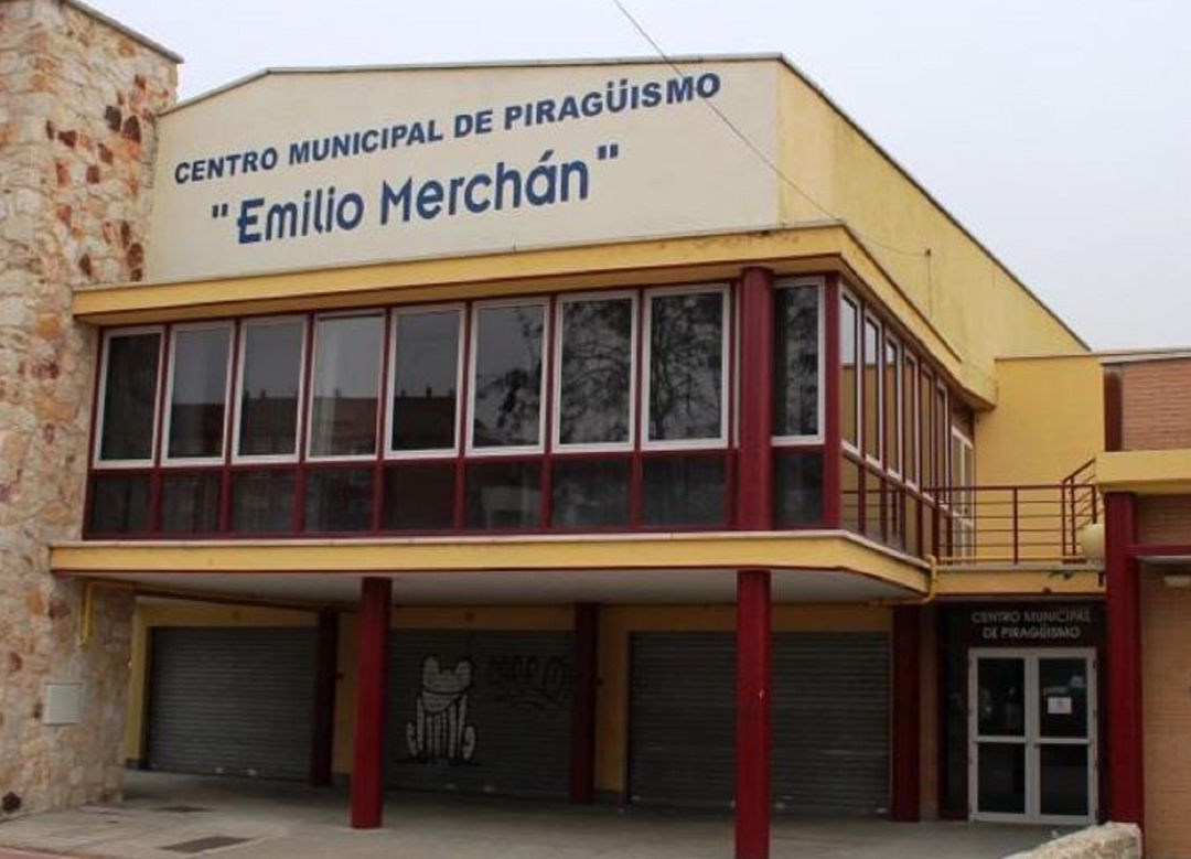Centro municipal de piragüismo "Emilio Merchán" Centro municipal de piragüismo "Emilio Merchán"