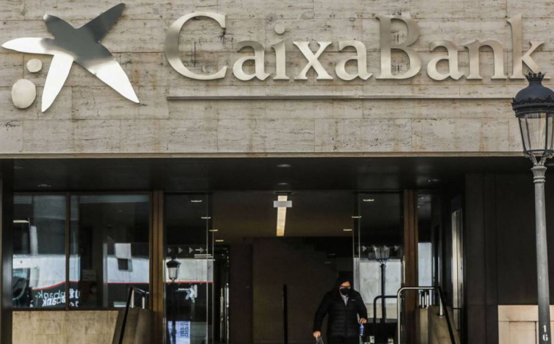 CaixaBank plantea el despido de 8.291 en toda España CaixaBank plantea el despido de 8.291 en toda España