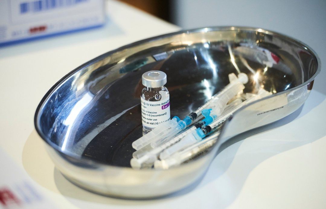 VACUNACIÓN CONTRA EL CORONAVIRUS
JUAN MANUEL SERRANO ARCE
VACUNACIÓN CONTRA EL CORONAVIRUS
JUAN MANUEL SERRANO ARCE