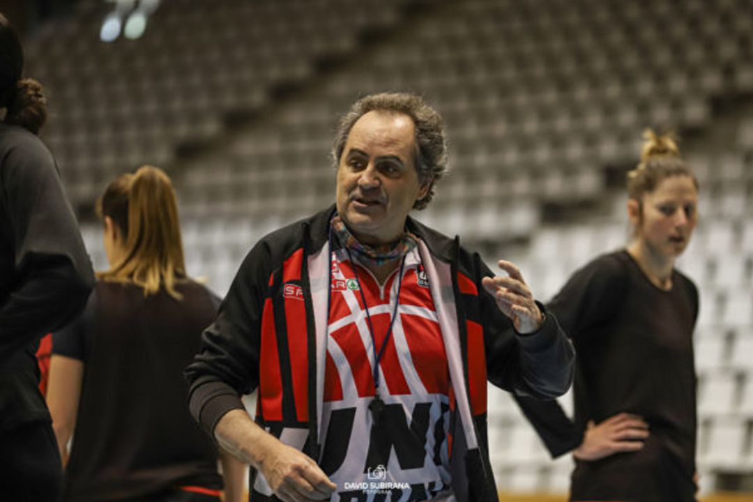 Alfred Julbe durant una sessió d'entrenament d'aquesta setmana. Alfred Julbe durant una sessió d'entrenament d'aquesta setmana.