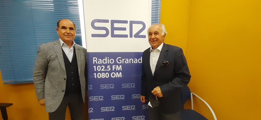 Miguel (izq.) y Pepe Pedraza, en los estudios de Radio Granada Miguel (izq.) y Pepe Pedraza, en los estudios de Radio Granada