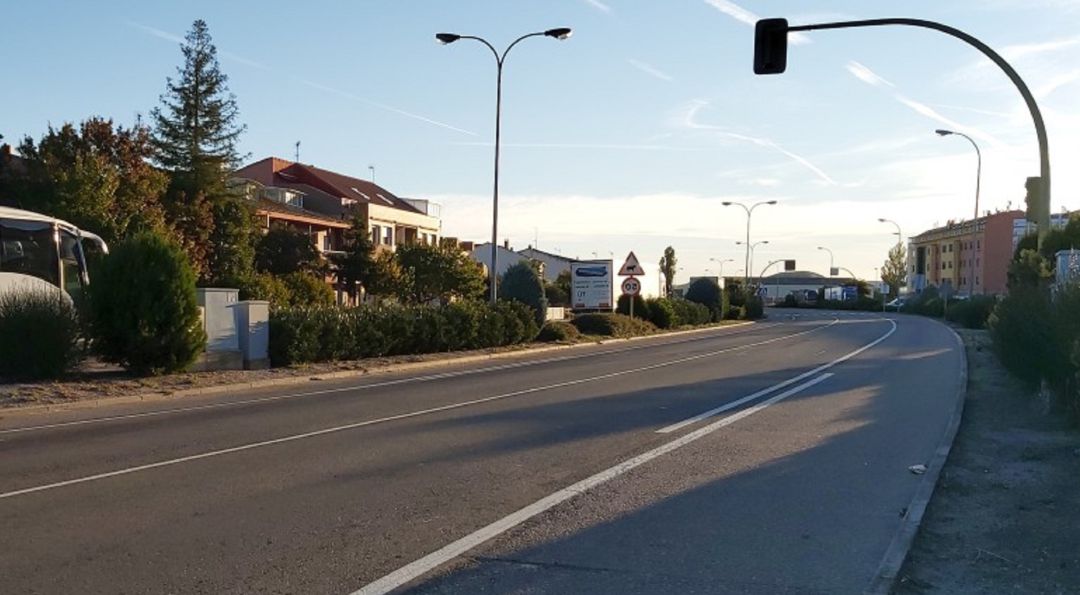 La travesía de la N-122 a su paso por Peñafiel. La travesía de la N-122 a su paso por Peñafiel.