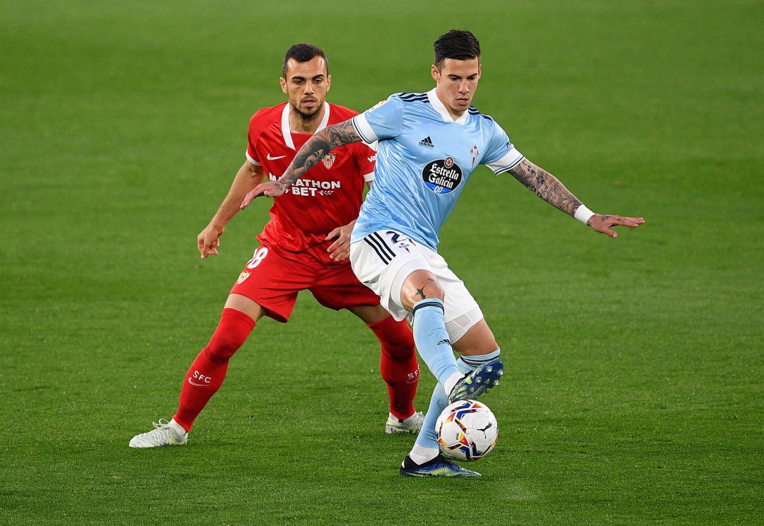 Santi Mina en un instante del partido ante el Sevilla Santi Mina en un instante del partido ante el Sevilla