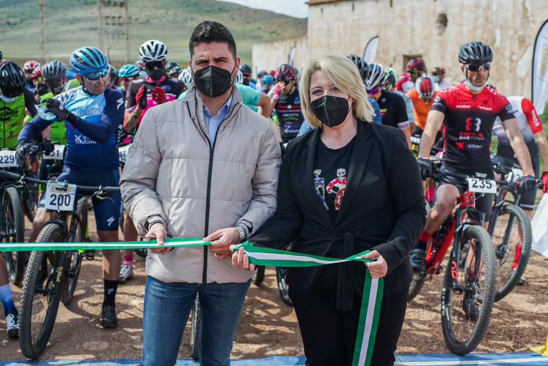 El ayuntamiento de Níjar lideró una carrera inolvidable. El ayuntamiento de Níjar lideró una carrera inolvidable.
