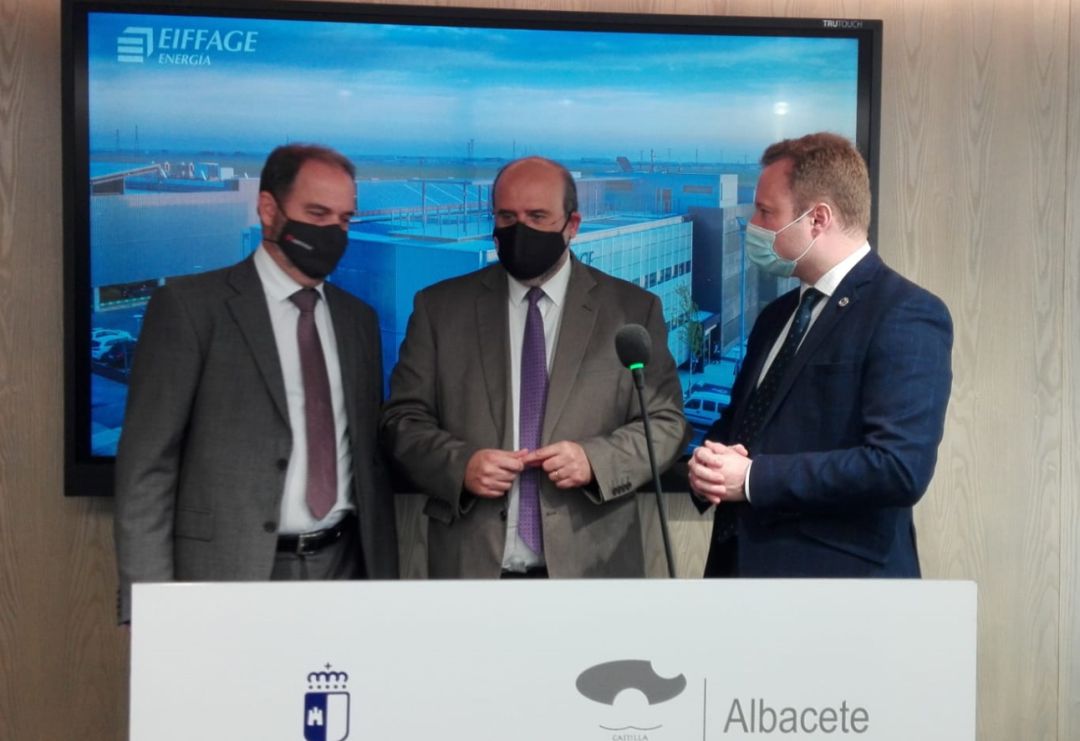 José Luis Martínez Guijarro, durante su visita a la empresa Eiffage Energía en Albacete José Luis Martínez Guijarro, durante su visita a la empresa Eiffage Energía en Albacete