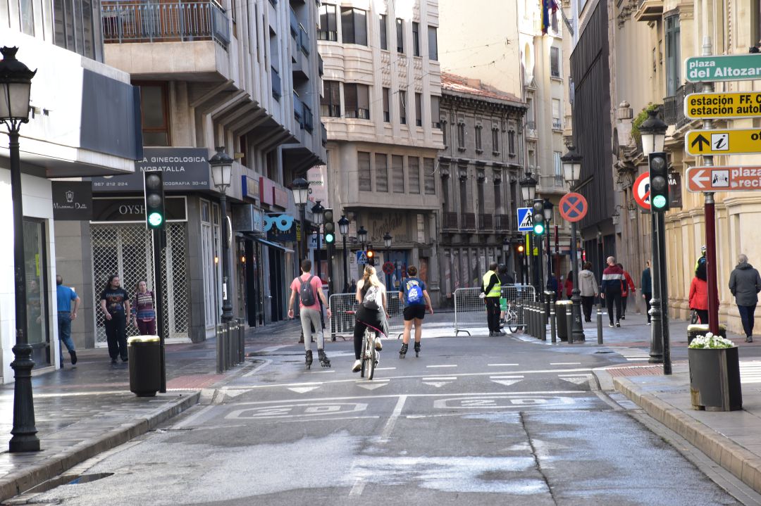 El Colectivo 967 de Albacete critica la peatonalización del centro por no apoyar la movilidad sostenible El Colectivo 967 de Albacete critica la peatonalización del centro por no apoyar la movilidad sostenible
