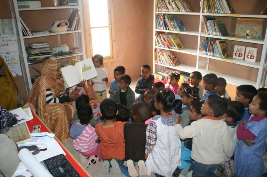 Imagen de archivo (antes de la pandemia) de niñas y niños en una de las bibliotecas de este proyecto Imagen de archivo (antes de la pandemia) de niñas y niños en una de las bibliotecas de este proyecto