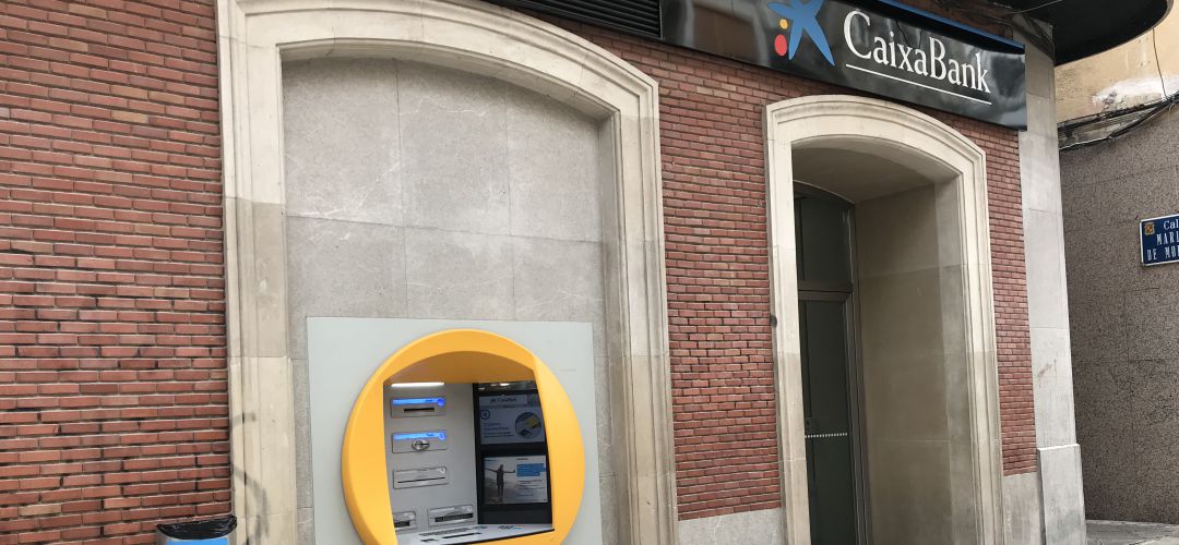 Oficina de Caixabank en el centro de Jaén. Oficina de Caixabank en el centro de Jaén.