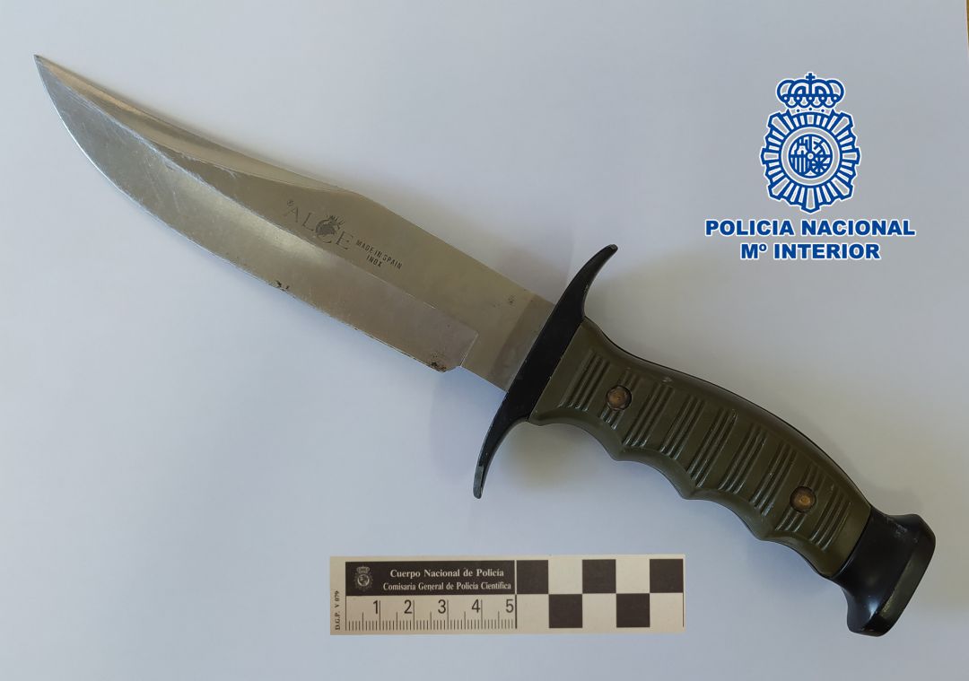 El cuchillo incautadado al menor. El cuchillo incautadado al menor.