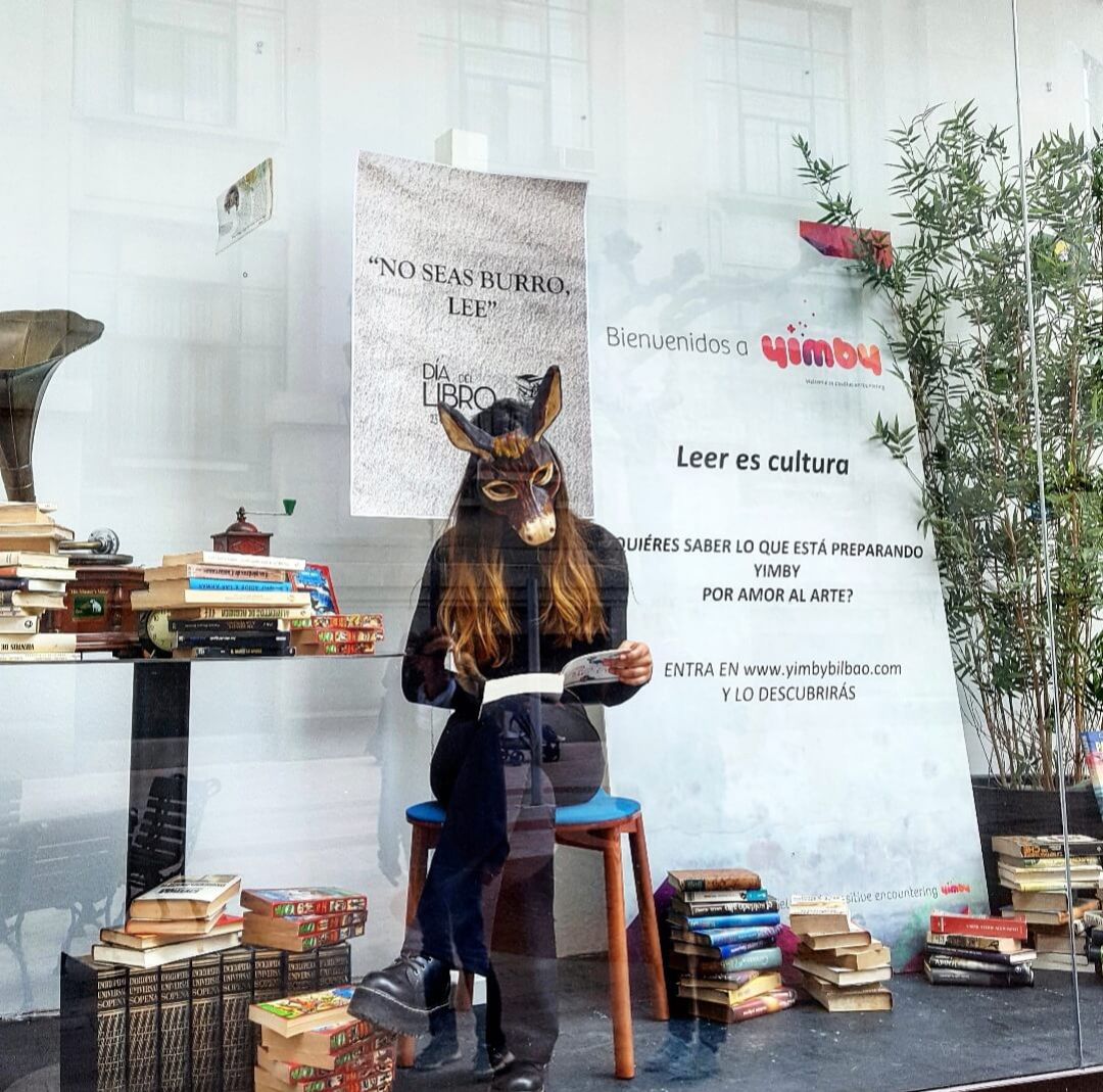 Con esta iniciativa, YIMBY contribuye a celebrar el Día del Libro y fomenta el interés por la lectura de forma original, poniendo en valor la creación literaria de jóvenes del entorno Con esta iniciativa, YIMBY contribuye a celebrar el Día del Libro y fomenta el interés por la lectura de forma original, poniendo en valor la creación literaria de jóvenes del entorno