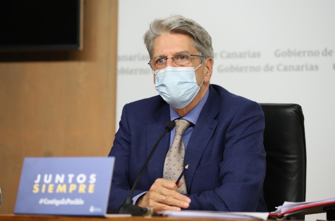 El portavoz del Gobierno de Canarias, Julio Pérez, en rueda de prensa El portavoz del Gobierno de Canarias, Julio Pérez, en rueda de prensa