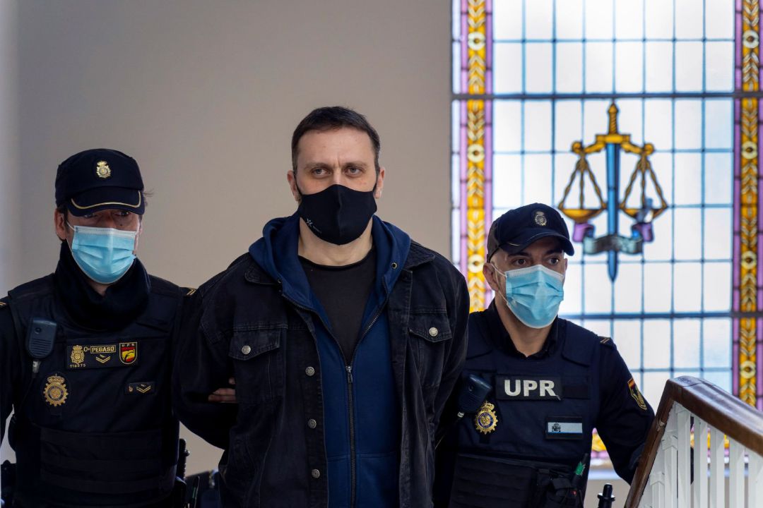El serbio Norbert Feher, más conocido como Igor el Ruso, escoltado en la Audiencia Provincial de Teruel El serbio Norbert Feher, más conocido como Igor el Ruso, escoltado en la Audiencia Provincial de Teruel