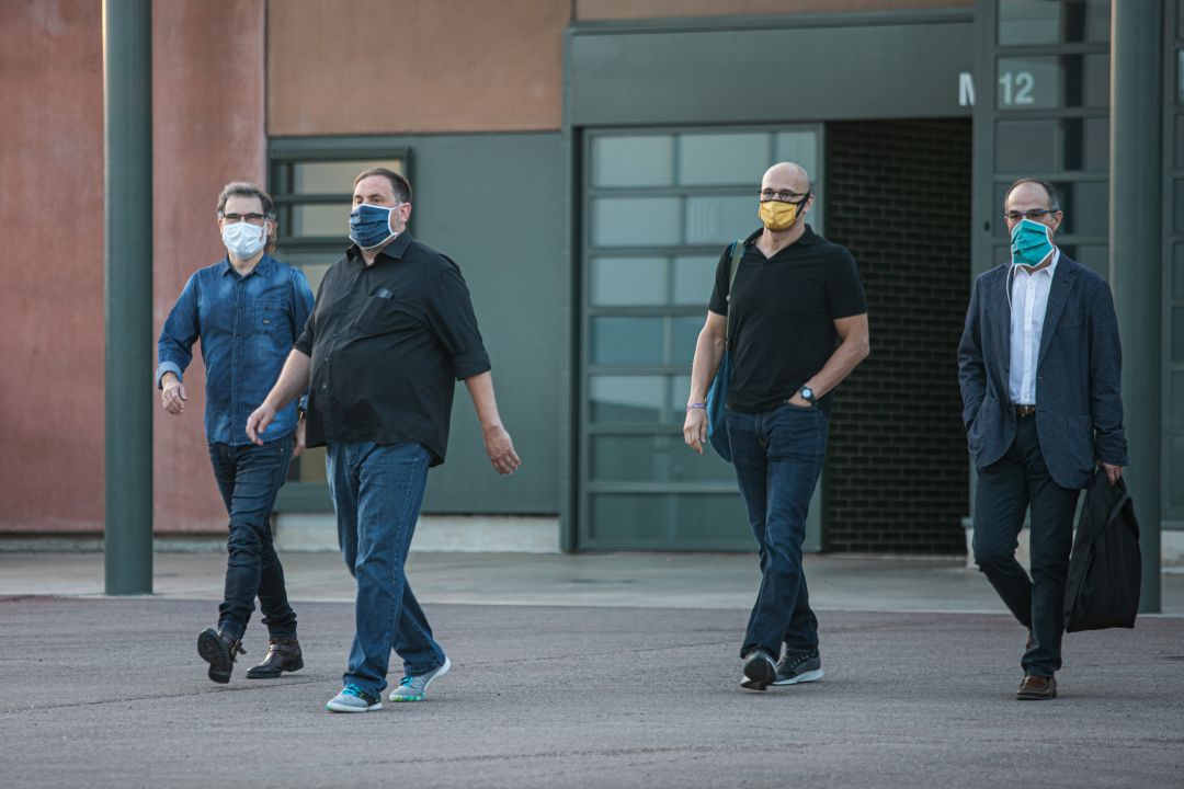 Algunos de los miembros del procés en una foto de archivo de cuando salieron por primera vez en régimen de semilibertad de prisión, en julio de 2020 Algunos de los miembros del procés en una foto de archivo de cuando salieron por primera vez en régimen de semilibertad de prisión, en julio de 2020