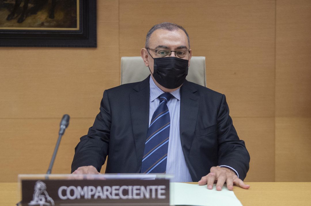 El excomisario del Cuerpo Nacional de Policía y exjefe de la Unidad Central de Apoyo Operativo (UCAO), Enrique García Castaño, a su llegada a una Comisión de Investigación sobre la utilización de medios de Interior para favorecer al PP y anular pruebas en casos de corrupción, a 22 de abril de 2021, en la Sala Prim del Congreso de los Diputados, en Madrid, (España). Esta comisión del Congreso investiga la supuesta utilización de fondos reservados en el Ministerio del Interior del anterior Gobierno del PP para obstaculizar causas que afectasen a dirigentes populares. El excomisario del Cuerpo Nacional de Policía y exjefe de la Unidad Central de Apoyo Operativo (UCAO), Enrique García Castaño, a su llegada a una Comisión de Investigación sobre la utilización de medios de Interior para favorecer al PP y anular pruebas en casos de corrupción, a 22 de abril de 2021, en la Sala Prim del Congreso de los Diputados, en Madrid, (España). Esta comisión del Congreso investiga la supuesta utilización de fondos reservados en el Ministerio del Interior del anterior Gobierno del PP para obstaculizar causas que afectasen a dirigentes populares.