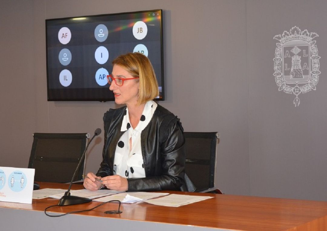 La edil de Empleo y Desarrollo, Mari Carmen de España, presentado las bases de la segunda convocatoria La edil de Empleo y Desarrollo, Mari Carmen de España, presentado las bases de la segunda convocatoria