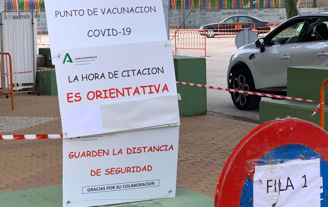 Carteles indicativos en un punto de vacunación Covid19 en la provincia. Carteles indicativos en un punto de vacunación Covid19 en la provincia.