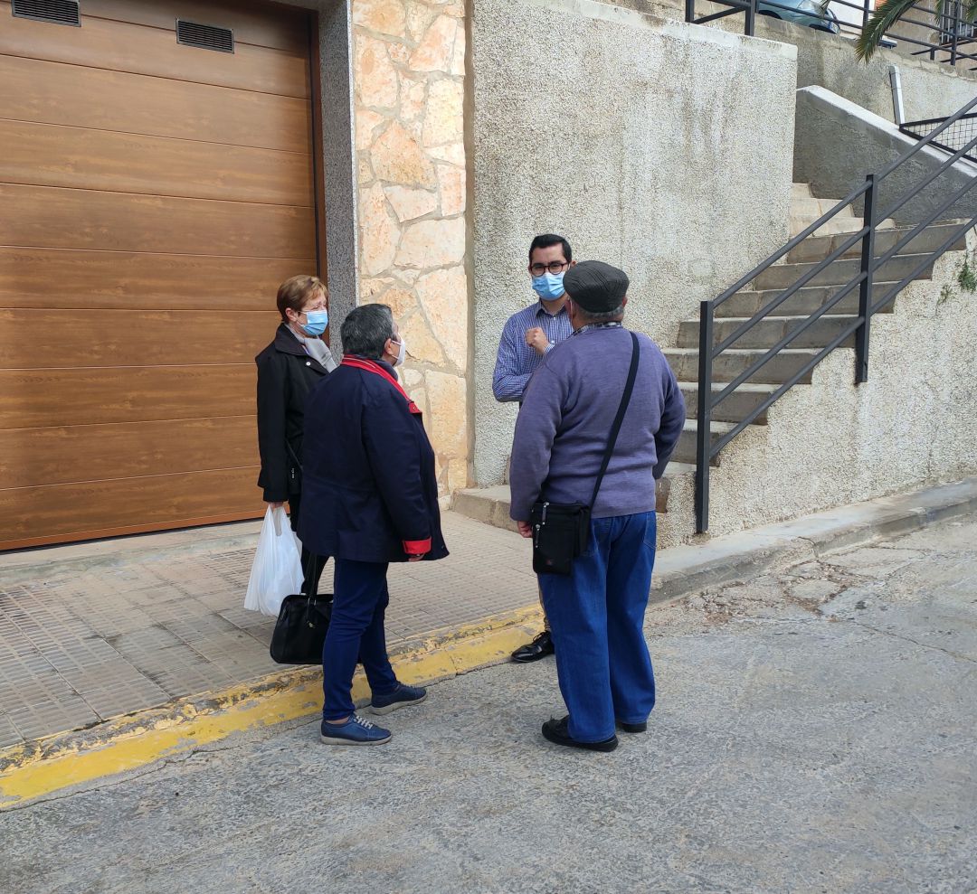 Iniciativa de 'despatx al carrer' de l'Ajuntament de l'Alcora Iniciativa de 'despatx al carrer' de l'Ajuntament de l'Alcora