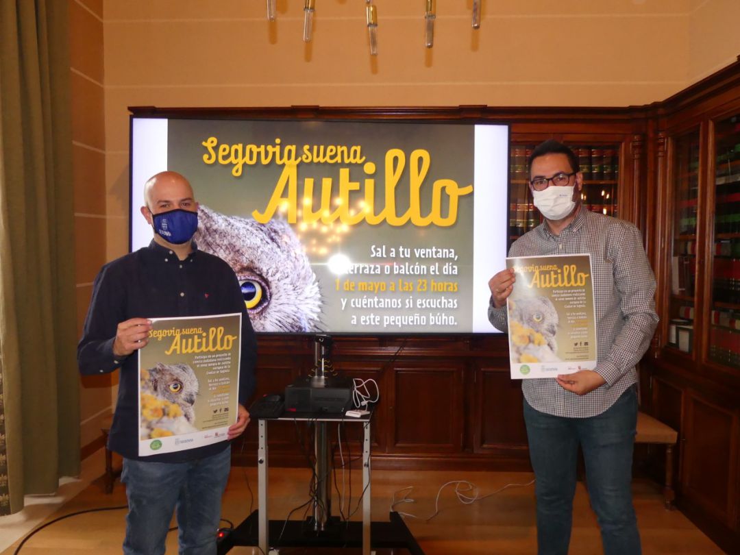 Ángel Galindo, concejal de Medio Ambiente, y Alberto Díez, coordinador del programa Segovia Educa en Verde Ángel Galindo, concejal de Medio Ambiente, y Alberto Díez, coordinador del programa Segovia Educa en Verde
