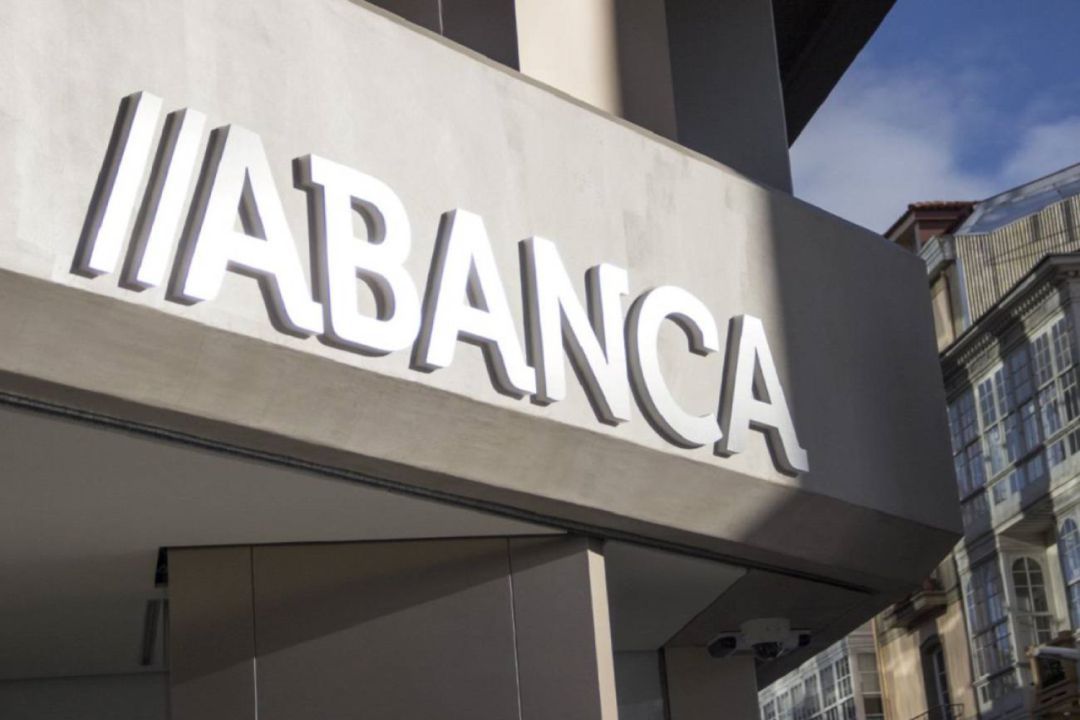 Entrada de una sede de ABANCa Entrada de una sede de ABANCa