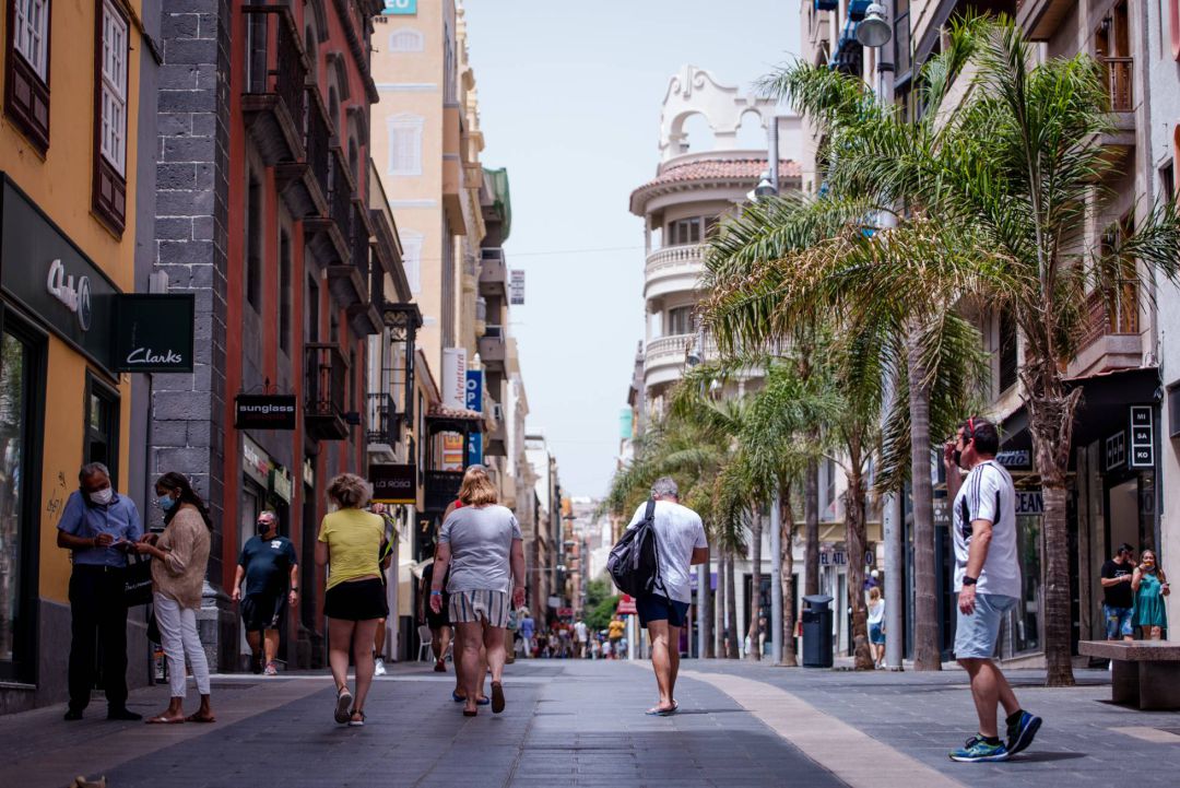 España se vacía, las islas se llenan España se vacía, las islas se llenan