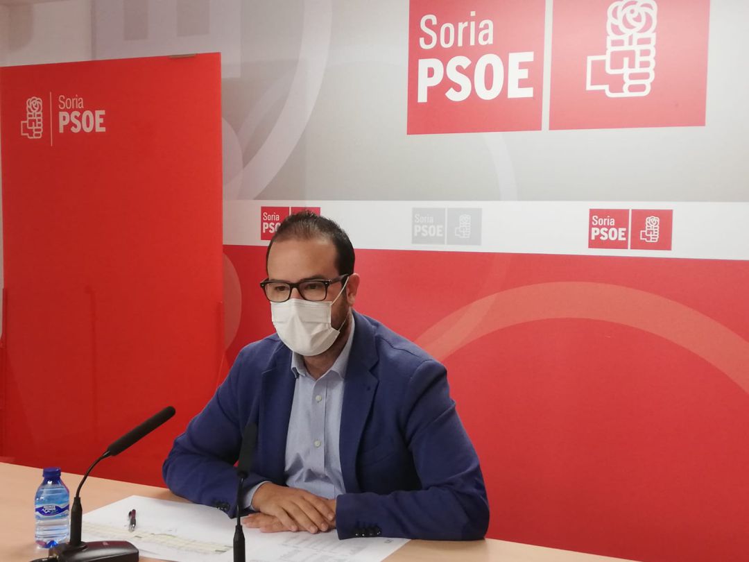 Ángel Hernández Ángel Hernández