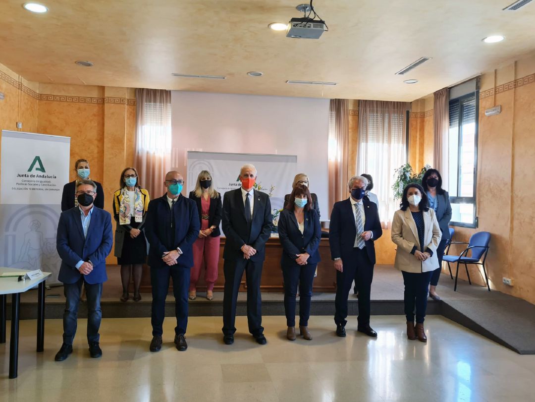 Renovación del convenio de apoyo a familias con menores desprotegidos Renovación del convenio de apoyo a familias con menores desprotegidos