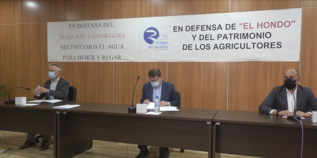 Reunión de Ximo Puig con Riegos de Levante Reunión de Ximo Puig con Riegos de Levante
