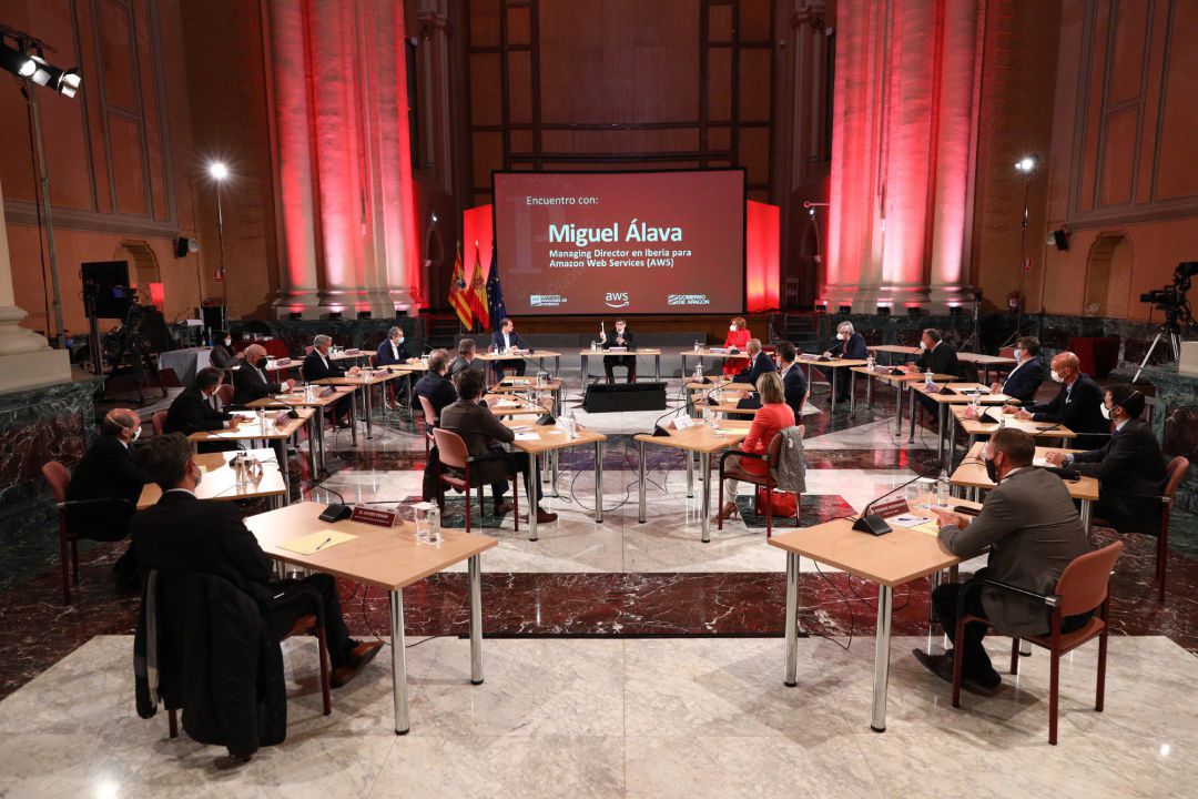 El vicepresidente del Gobierno y el director general en Iberia para Amazon Web Services mantienen un encuentro con un grupo de empresarios aragoneses El vicepresidente del Gobierno y el director general en Iberia para Amazon Web Services mantienen un encuentro con un grupo de empresarios aragoneses