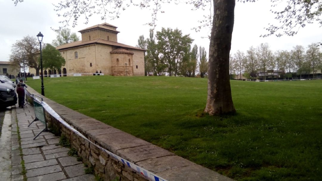 Las campas de Armentia están valladas para impedir el acceso Las campas de Armentia están valladas para impedir el acceso