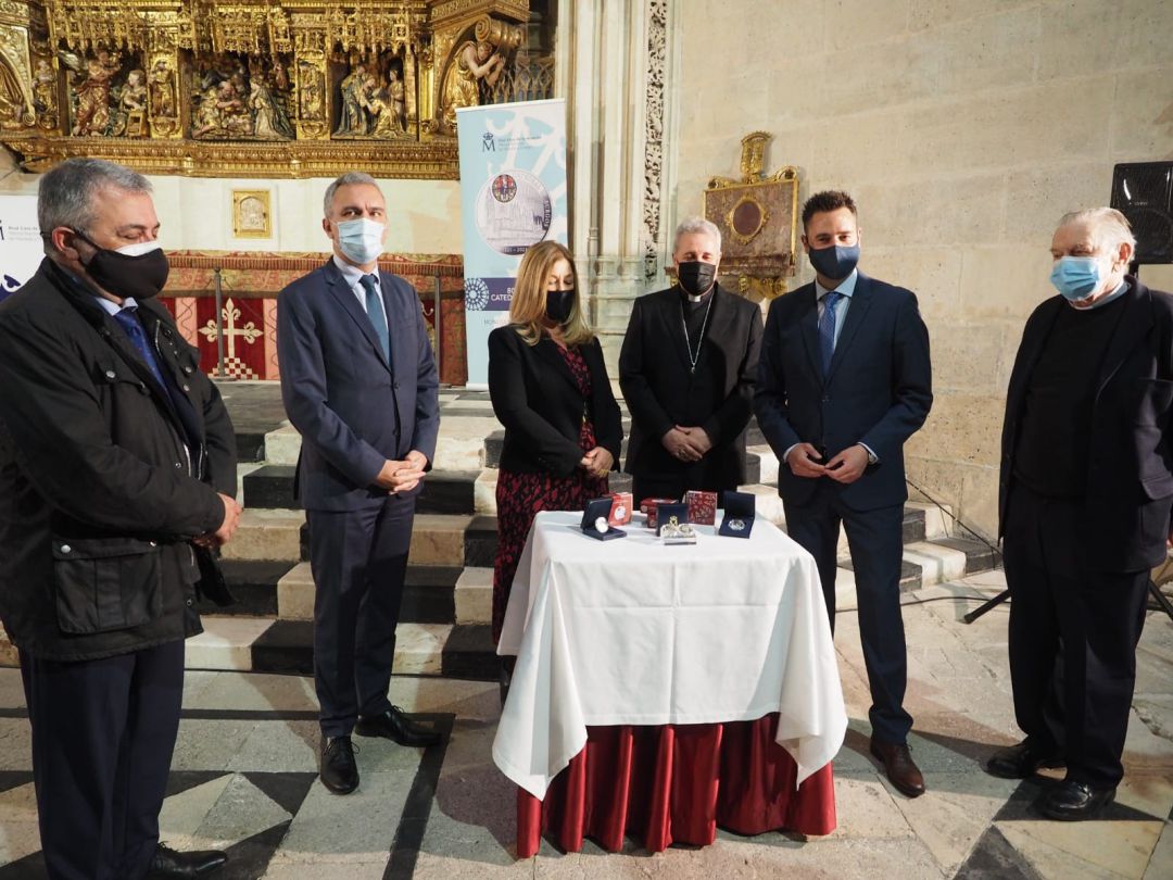 Presentación de la moneda conmemorativa del 800 aniversario de la Catedral de Burgos Presentación de la moneda conmemorativa del 800 aniversario de la Catedral de Burgos