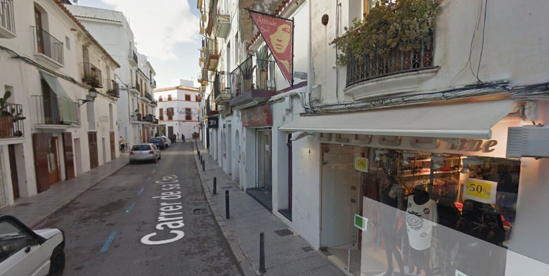 Imagen de una calle comercial en Vila Imagen de una calle comercial en Vila