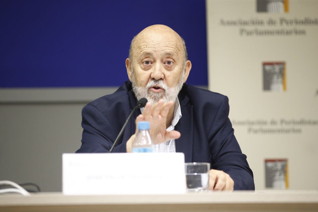 El presidente del CIS, José Félix Tezanos, en una mesa redonda. El presidente del CIS, José Félix Tezanos, en una mesa redonda.