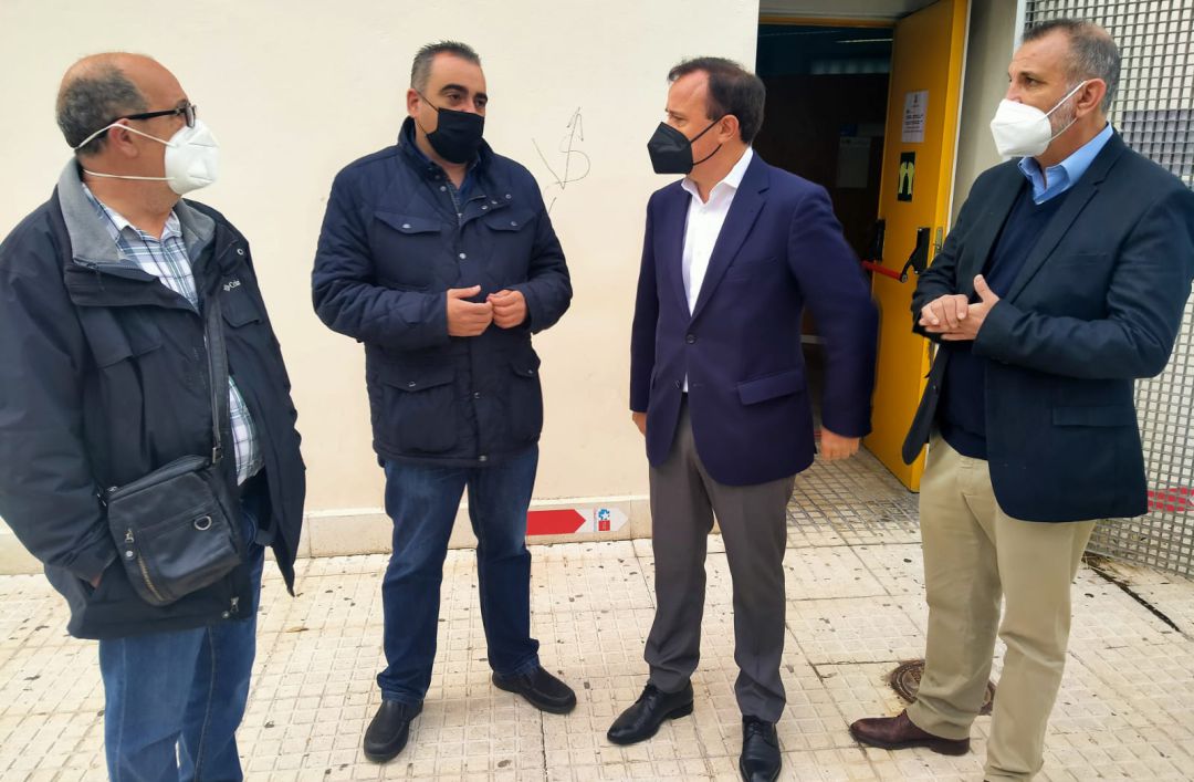 Javier Corpa y Ángel Viveros esta mañana en Coslada. Javier Corpa y Ángel Viveros esta mañana en Coslada.