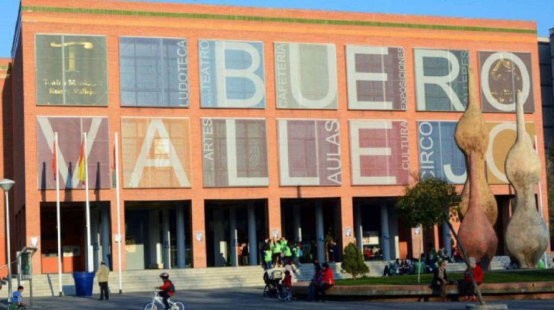 Fachada del Teatro Buero Vallejo Fachada del Teatro Buero Vallejo