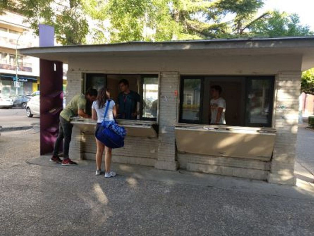 Los interesados podrán devolver sus bonos en el kiosko de los Jardines Los interesados podrán devolver sus bonos en el kiosko de los Jardines