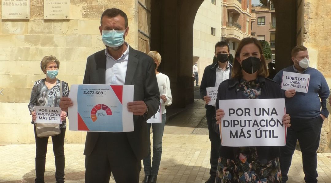 Concentración de PSOE Elche y Compromís per Elx Concentración de PSOE Elche y Compromís per Elx