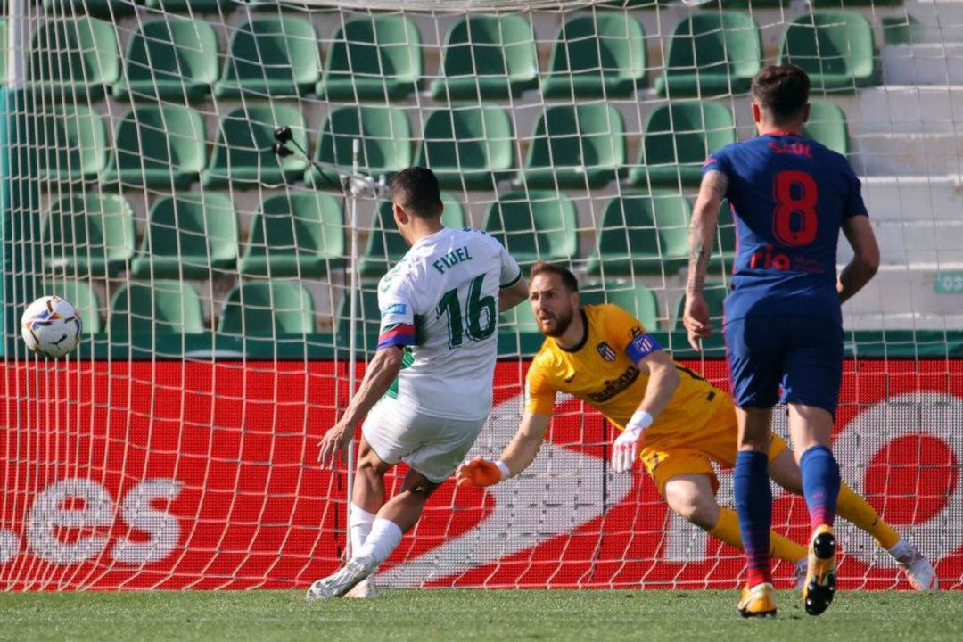 Fidel falla su penalti contra el Atlético Fidel falla su penalti contra el Atlético