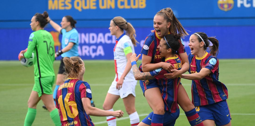Lieke Martens festeja su segundo gol junto al resto de sus compañeras Lieke Martens festeja su segundo gol junto al resto de sus compañeras