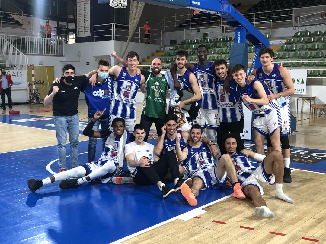 El Cat&Rest Clínica Ponferrada consiguió darle la vuelta a la eliminatoria para conseguir la clasificación a los octavos de final del play-off de ascenso a LEB Oro. El Cat&Rest Clínica Ponferrada consiguió darle la vuelta a la eliminatoria para conseguir la clasificación a los octavos de final del play-off de ascenso a LEB Oro.