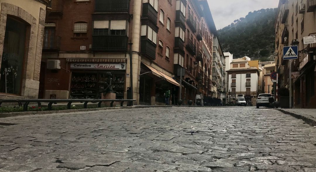 Estado actual del adoquinado de la calle Colón. Estado actual del adoquinado de la calle Colón.